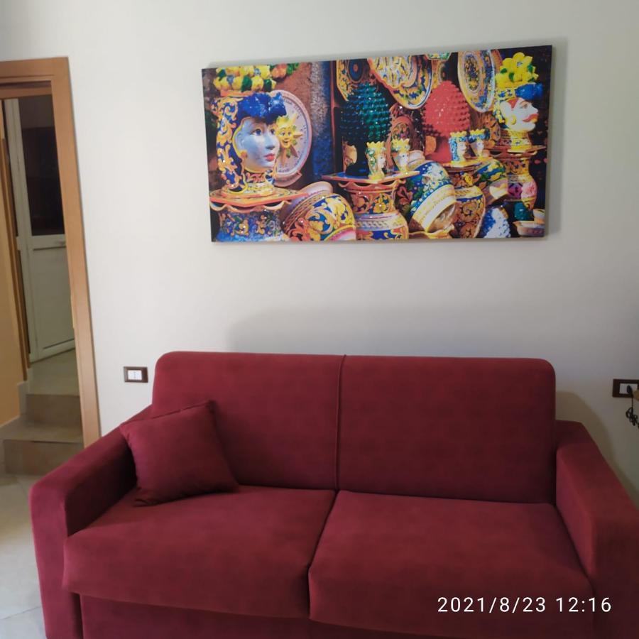 Stone House E Casa Vacanze Zia Rosina Montemaggiore Belsito 外观 照片